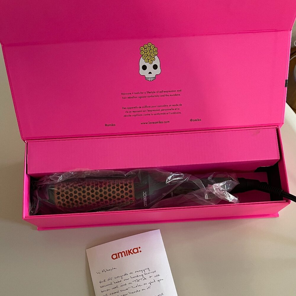 Tik Tok Popular Amika Blowout Babe Thermal Ionic Hairbrush - with original box